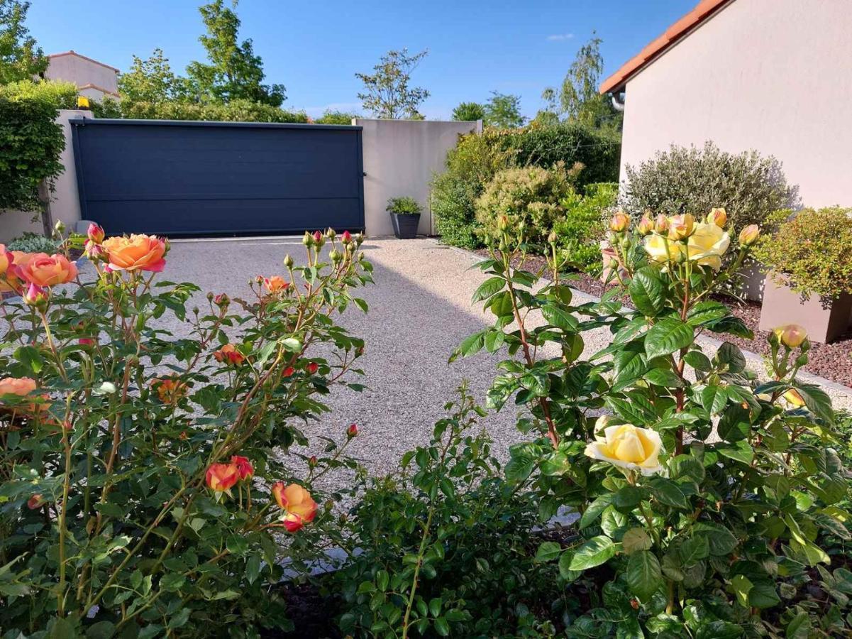 Au Grain D'Orge Villa Echire Exterior photo