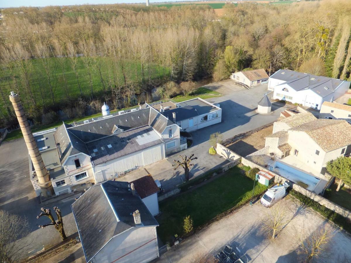 Au Grain D'Orge Villa Echire Exterior photo